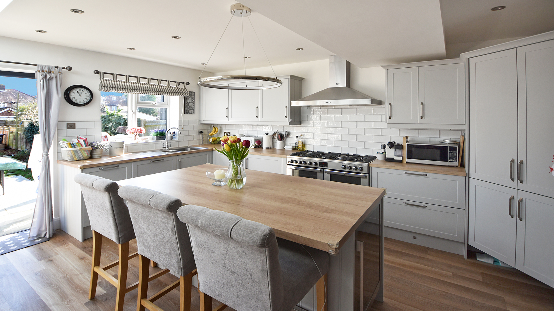 Property For Sale Oak Tree Gardens, Bromley, BR1 3 Bedroom End of