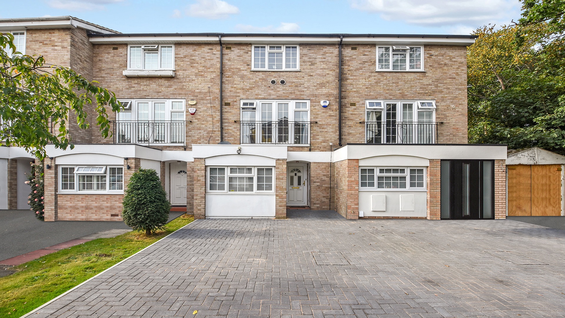 Property For Sale Ullswater Close, Bromley, BR1 3 Bedroom Town House