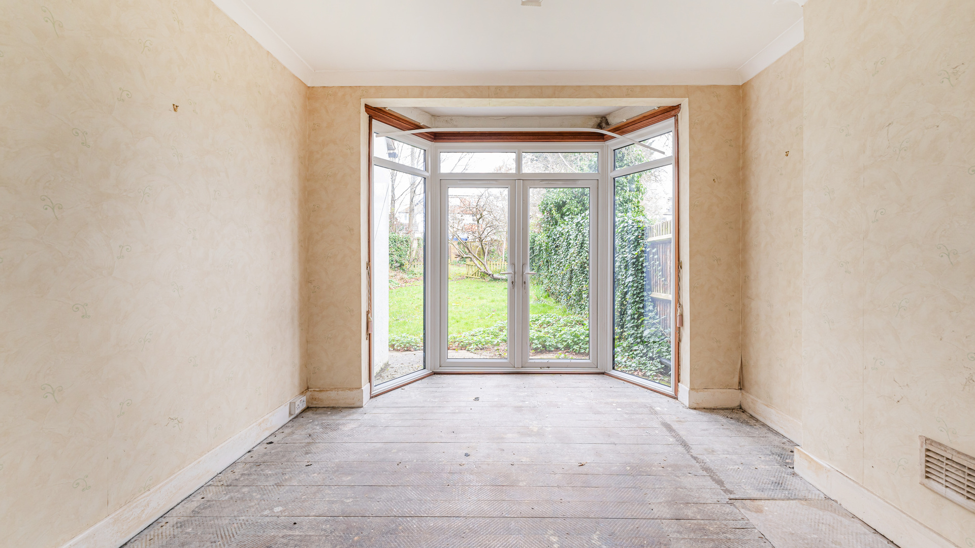 Property For Sale Rochester Way, Kidbrooke, SE3 3 Bedroom Semi