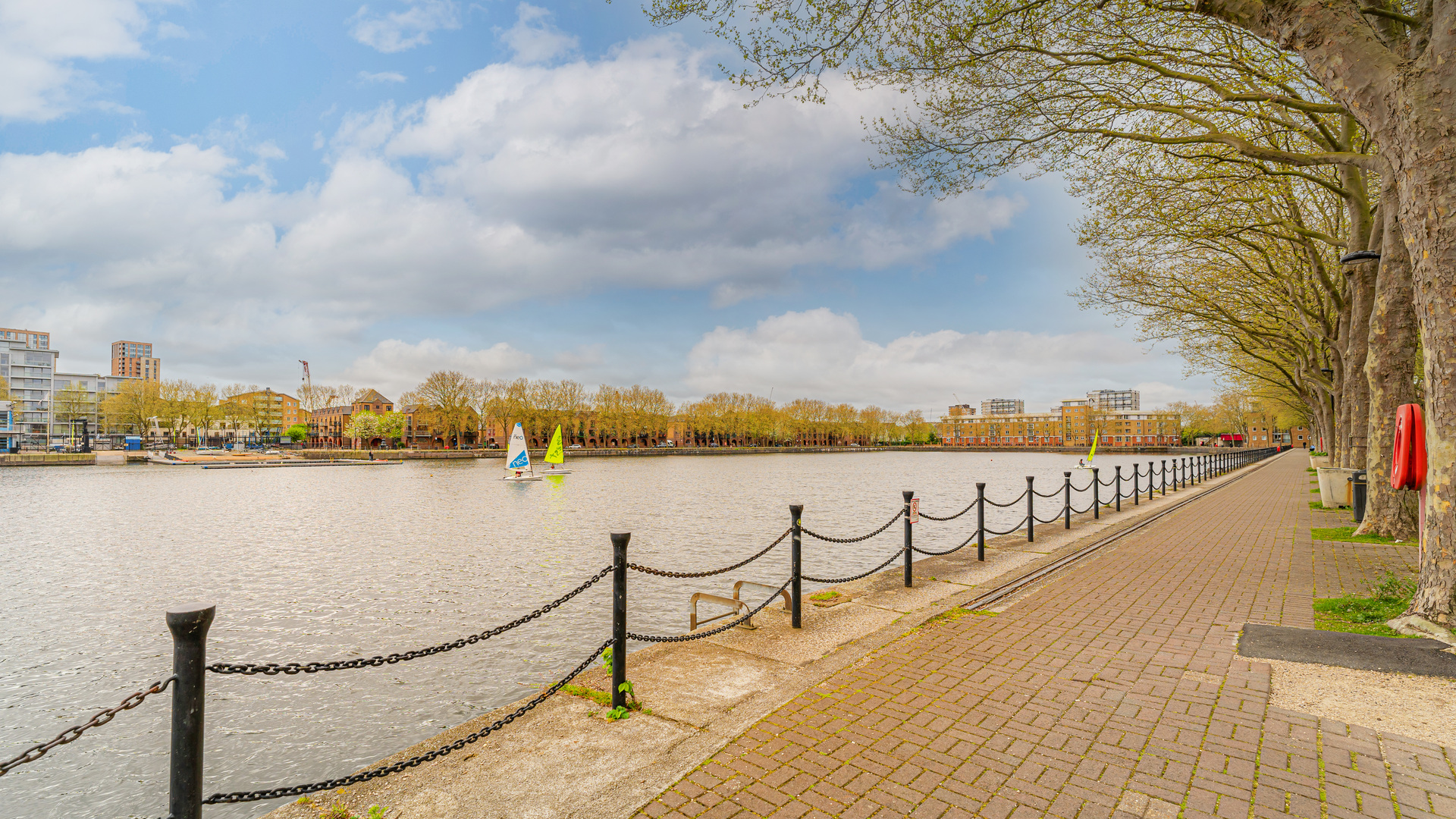 Property For Sale Brunswick Quay, Surrey Quays, SE16 2 Bedroom Flat Alex Neil 004097/1