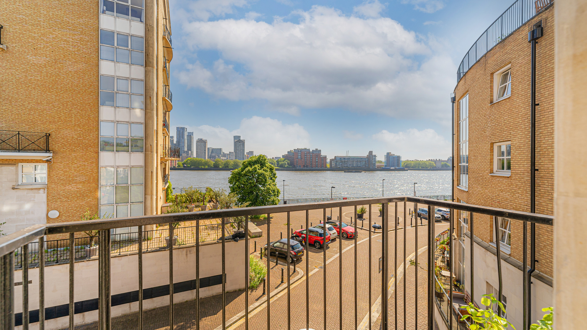 Property For Sale Queen of Denmark Court, Surrey Quays, SE16 | 3 ...