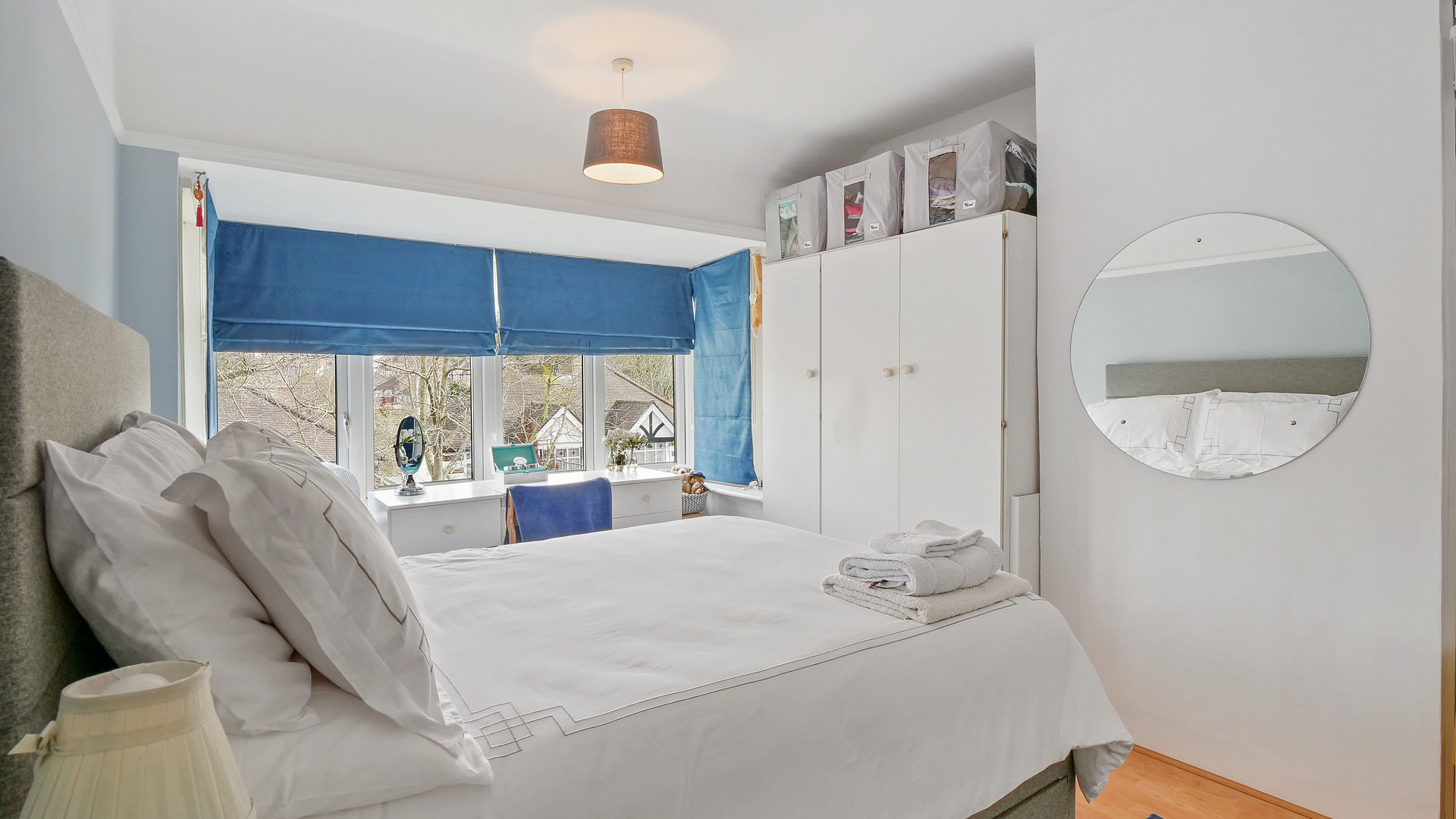 Property For Sale Oak Tree Gardens, Bromley, BR1 3 Bedroom Semi