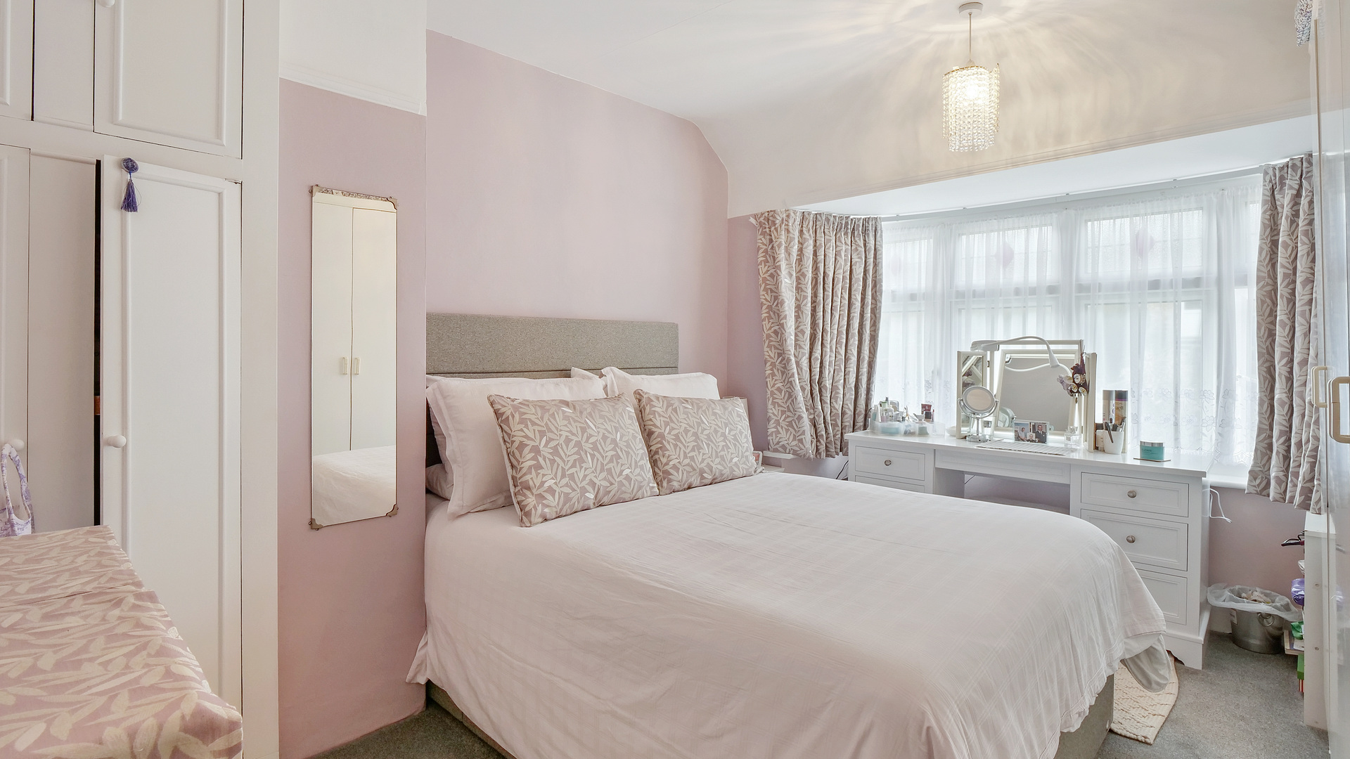 Property For Sale Oak Tree Gardens, Bromley, BR1 3 Bedroom Semi