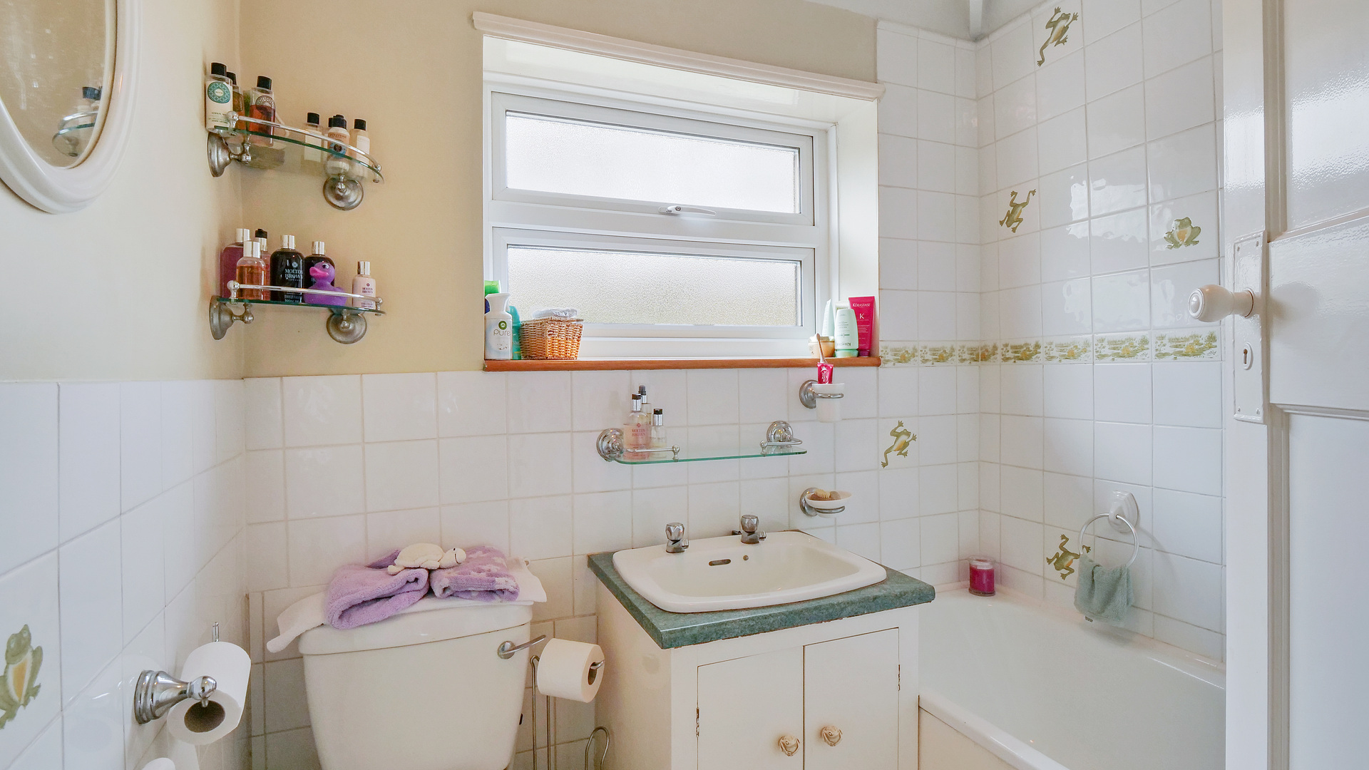 Property For Sale Oak Tree Gardens, Bromley, BR1 3 Bedroom Semi