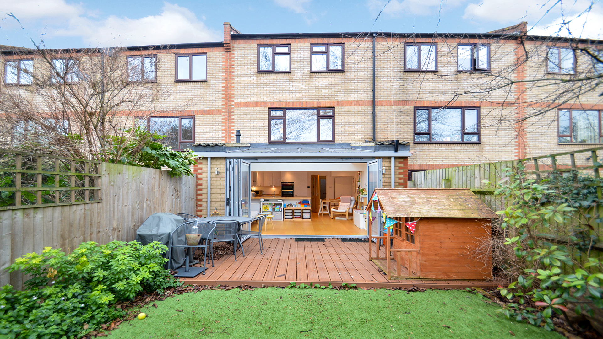 Property For Sale Caledonian Wharf, Isle of Dogs, E14 5 Bedroom