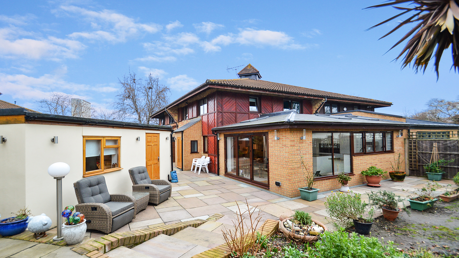 Property For Sale Friars Mead, Isle of Dogs, E14 3 Bedroom Semi