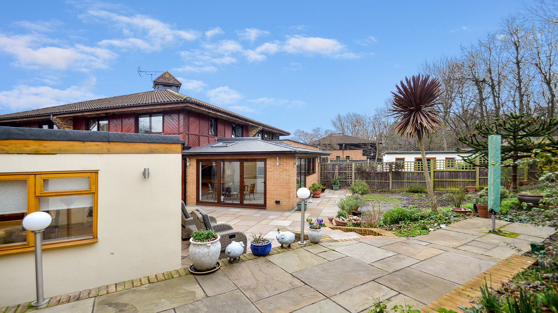 Property For Sale Friars Mead, Isle of Dogs, E14 3 Bedroom Semi