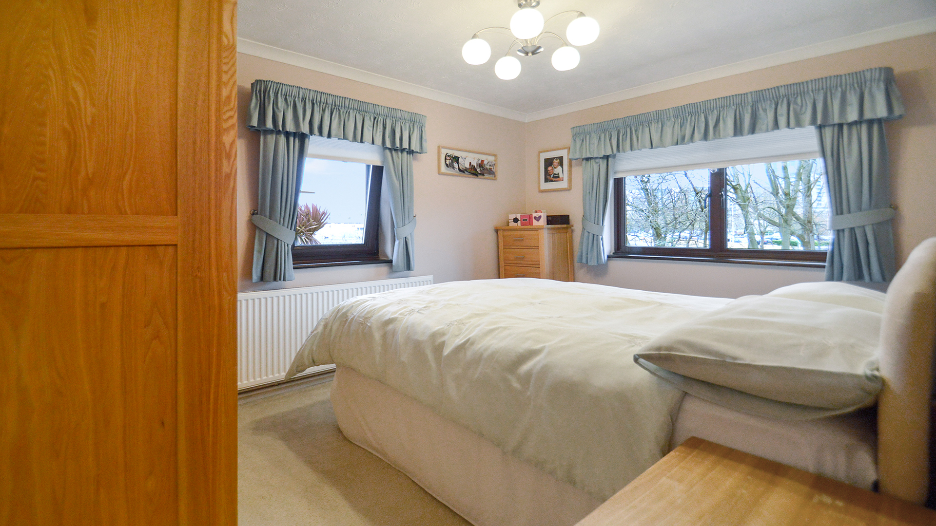 Property For Sale Friars Mead, Isle of Dogs, E14 3 Bedroom Semi