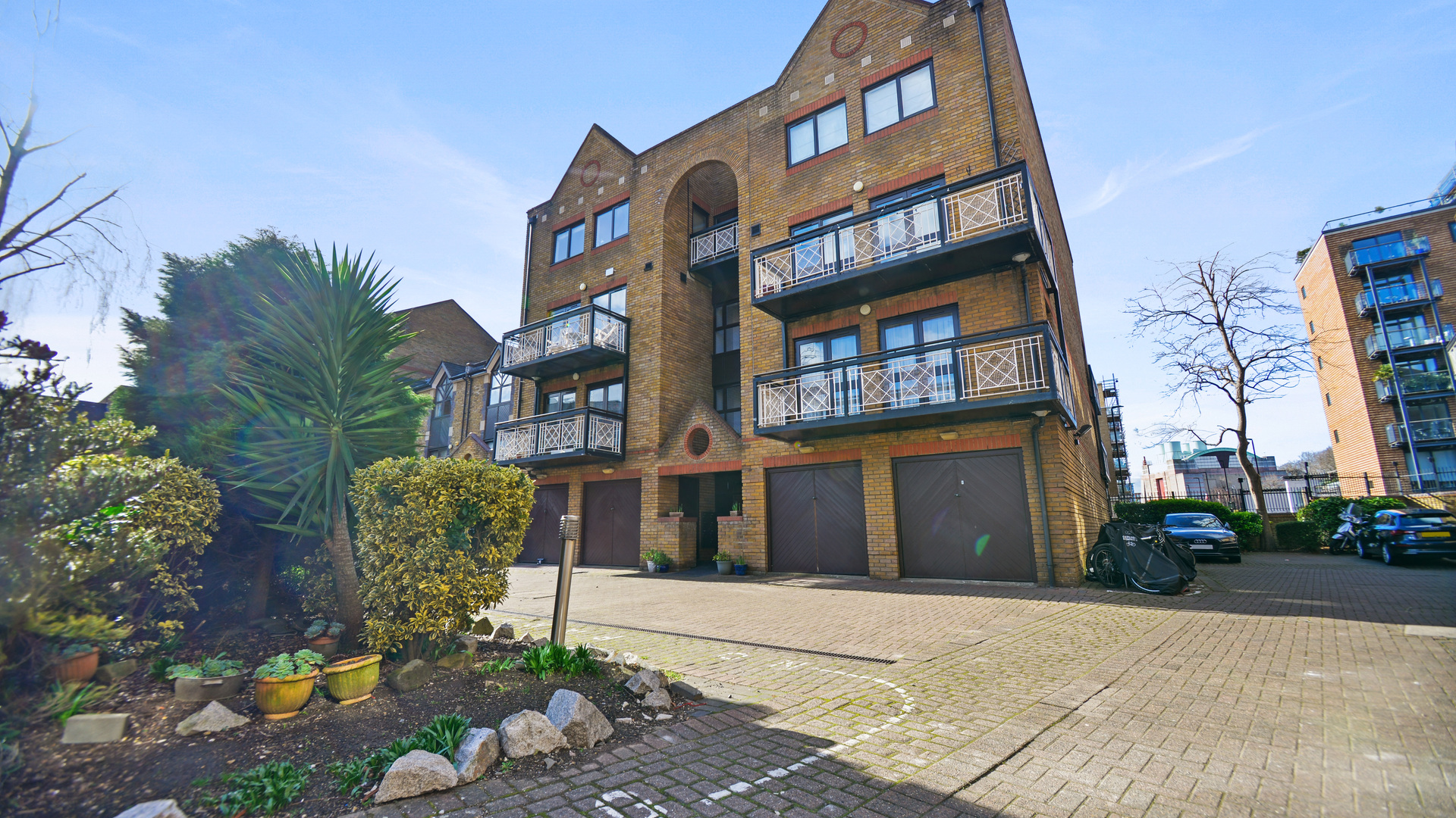 Property For Sale Goodhart Place, Limehouse, E14 1 Bedroom Flat