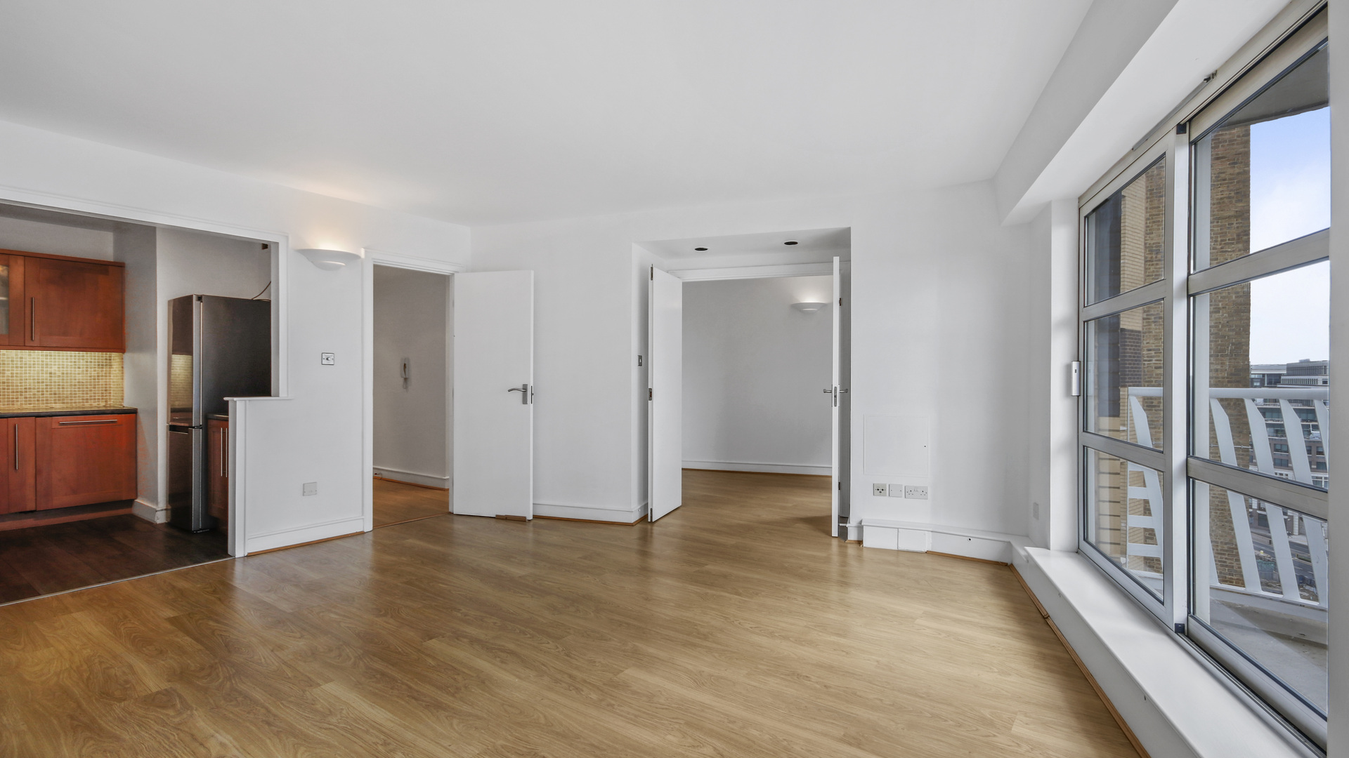 Property For Sale Cascades Tower, Westferry Road, Canary Wharf, E14 2