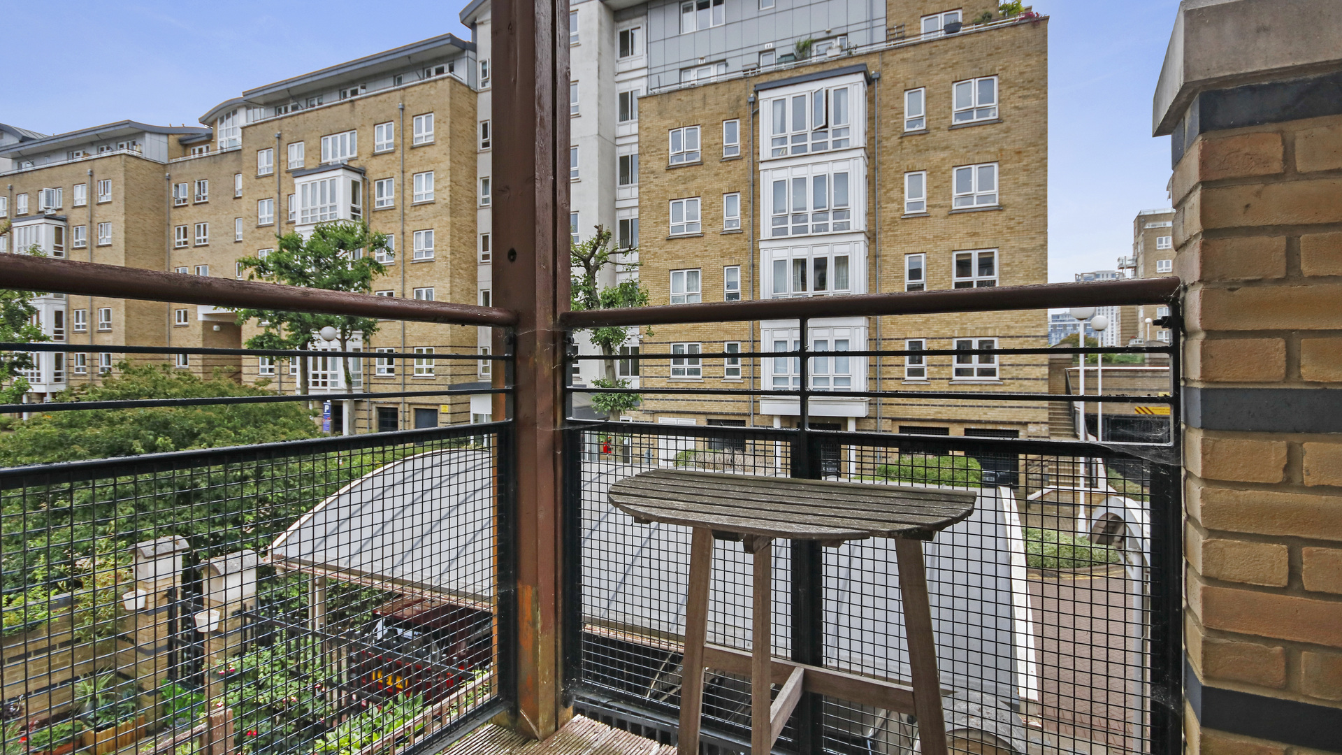 Property For Sale St. Davids Square, Isle of Dogs, E14 5 Bedroom Town House Alex Neil 003025/1