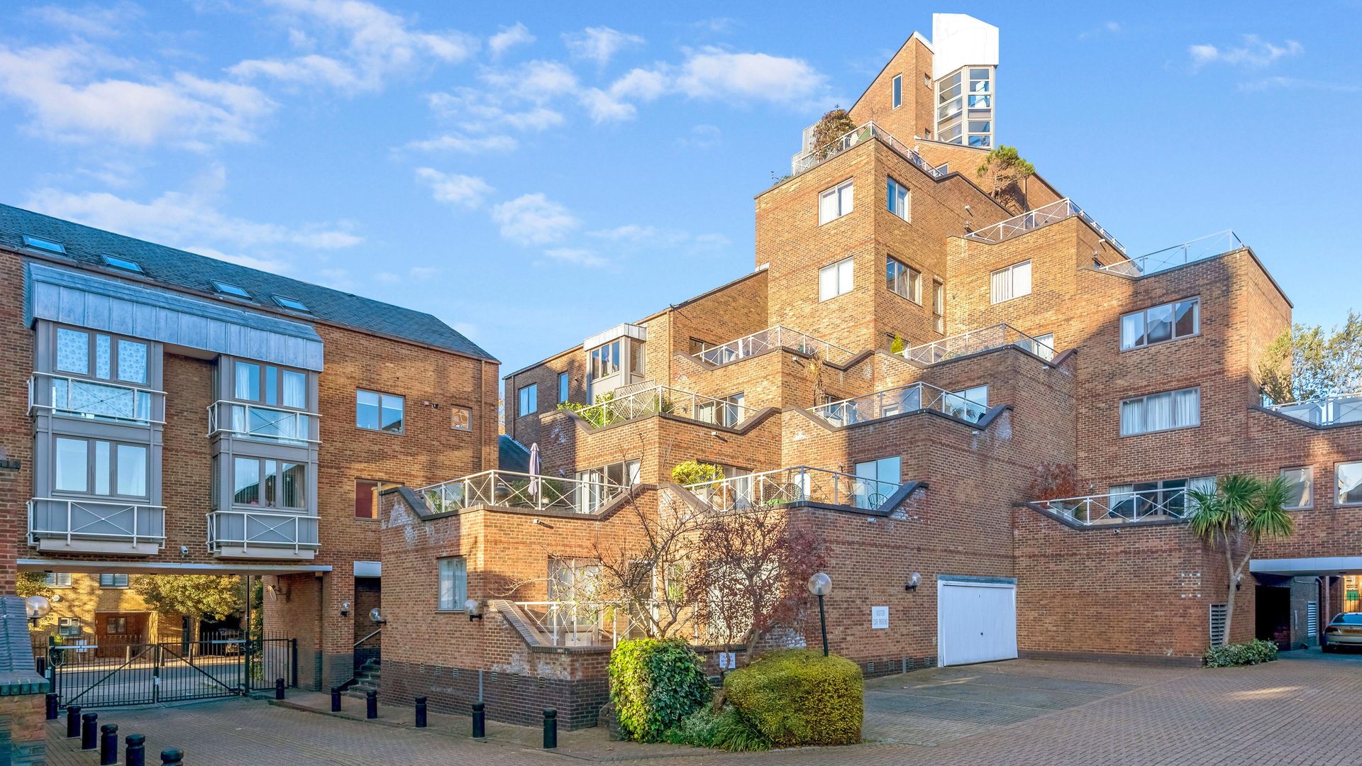 Property For Sale Cumberland Mills Square, Isle of Dogs, E14 1 Bedroom Flat Alex Neil 003393/1