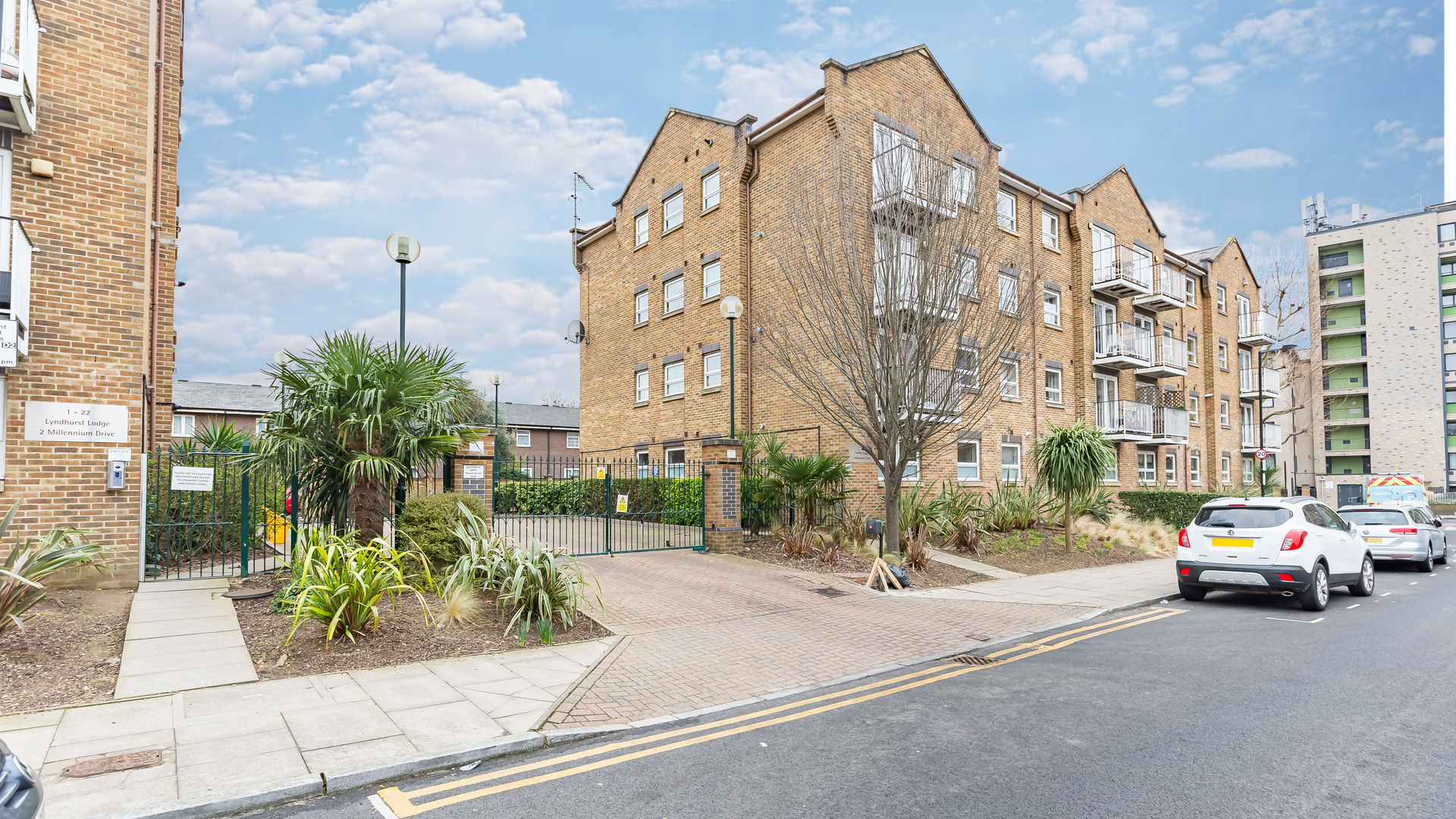Property For Sale Fawley Lodge, Millennium Drive, Isle of Dogs, E14 2