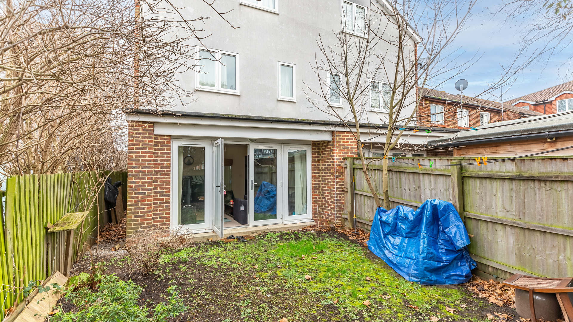 Property For Sale Jade Close, Beckton, E16 4 Bedroom Semi Detached