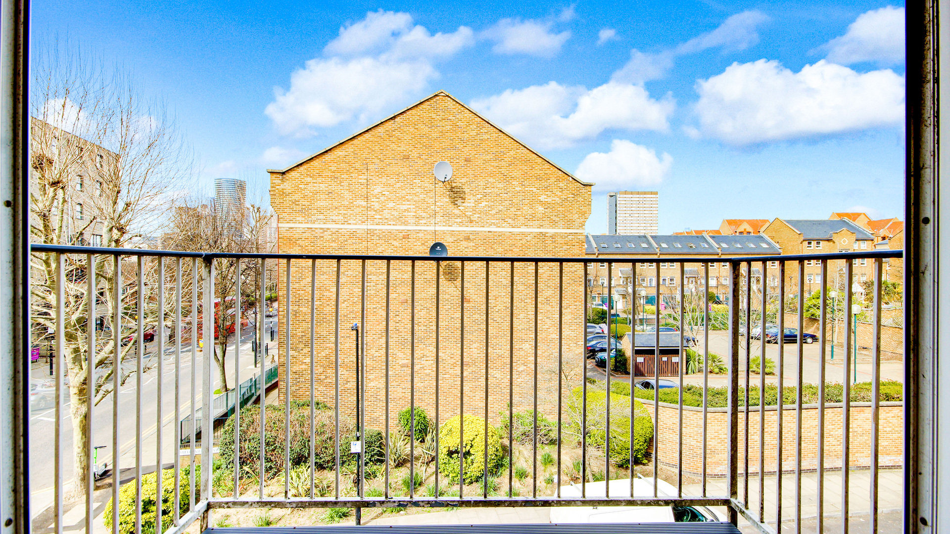 Property For Sale Fawley Lodge, Millennium Drive, Isle of Dogs, E14 2