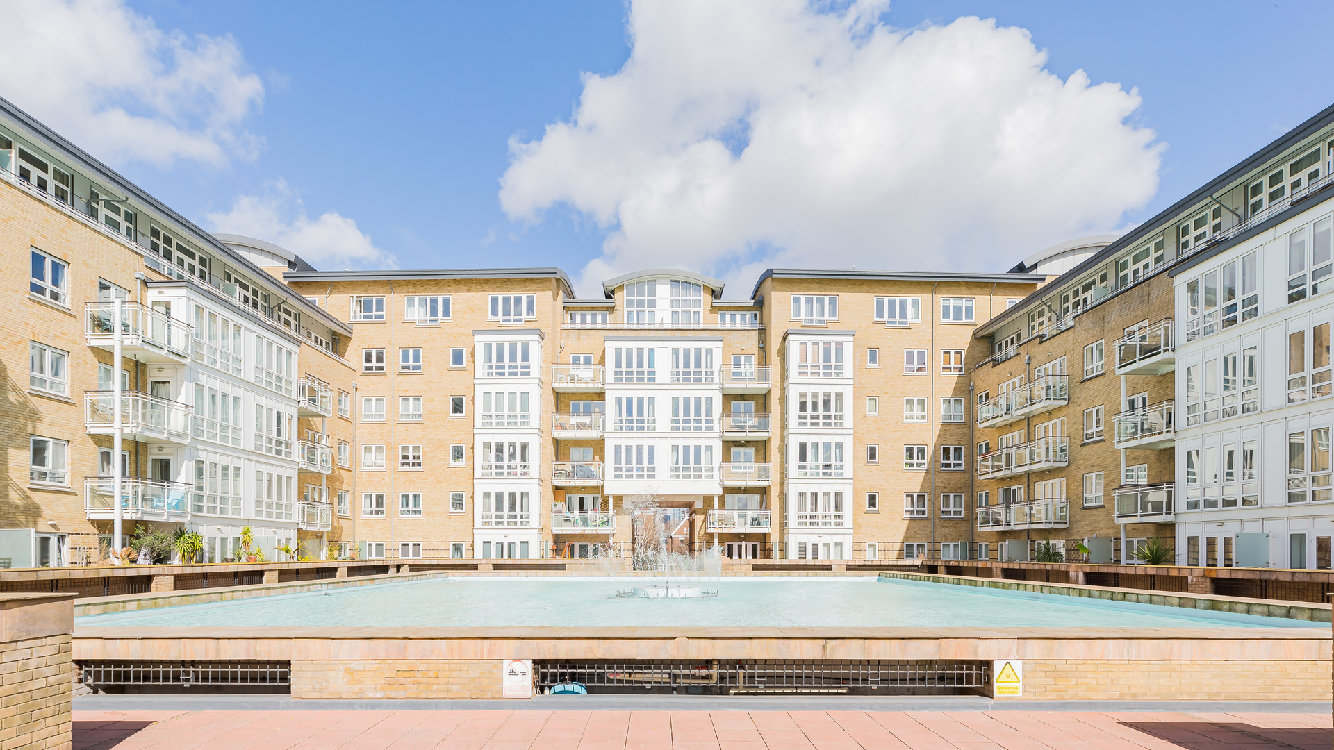 Property For Sale St. Davids Square, Isle of Dogs, E14 1 Bedroom Flat