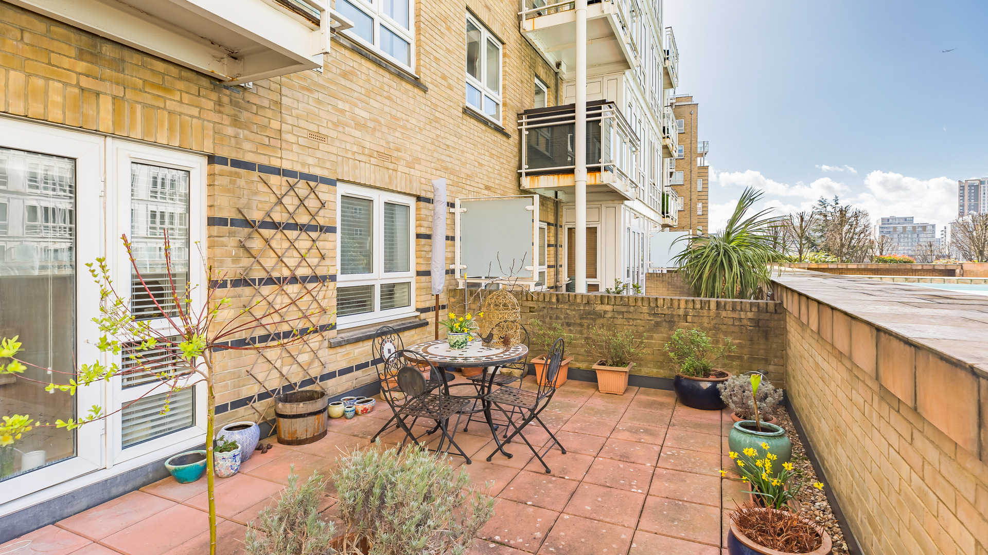 Property For Sale St. Davids Square, Isle of Dogs, E14 1 Bedroom Flat