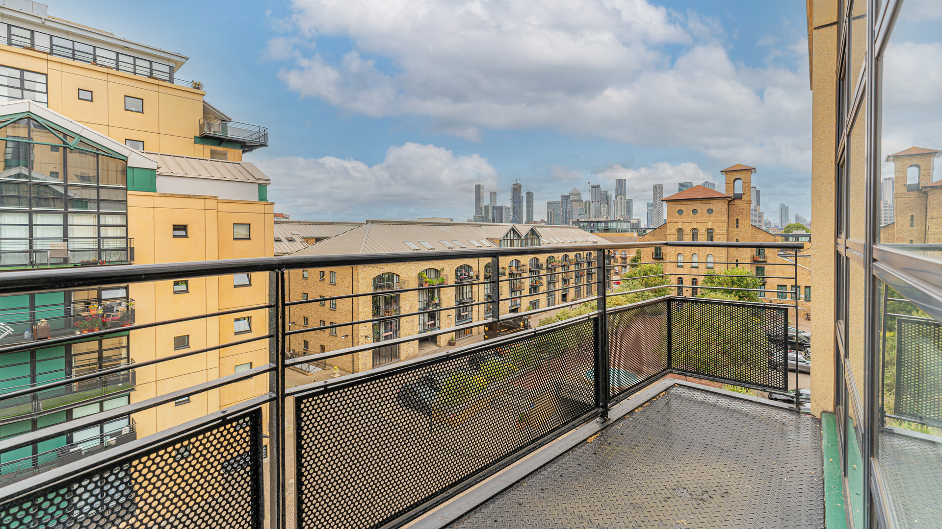 Property For Sale Chart House, Burrells Wharf Square, Isle of Dogs, E14