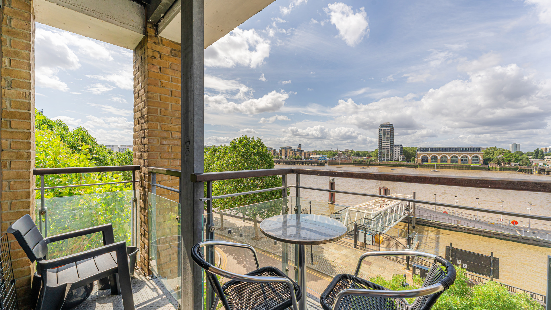 Property For Sale Perry Court, Maritime Quay, Isle of Dogs, E14 2 Bedroom Flat Alex Neil