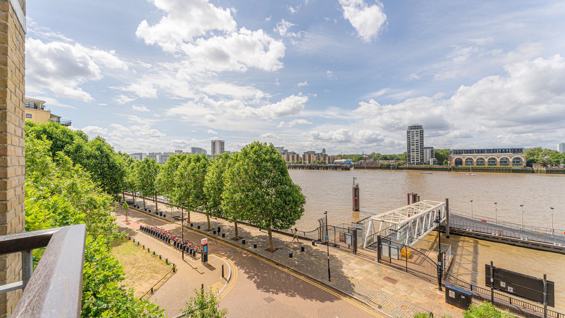 Property For Sale Perry Court, Maritime Quay, Isle of Dogs, E14 2