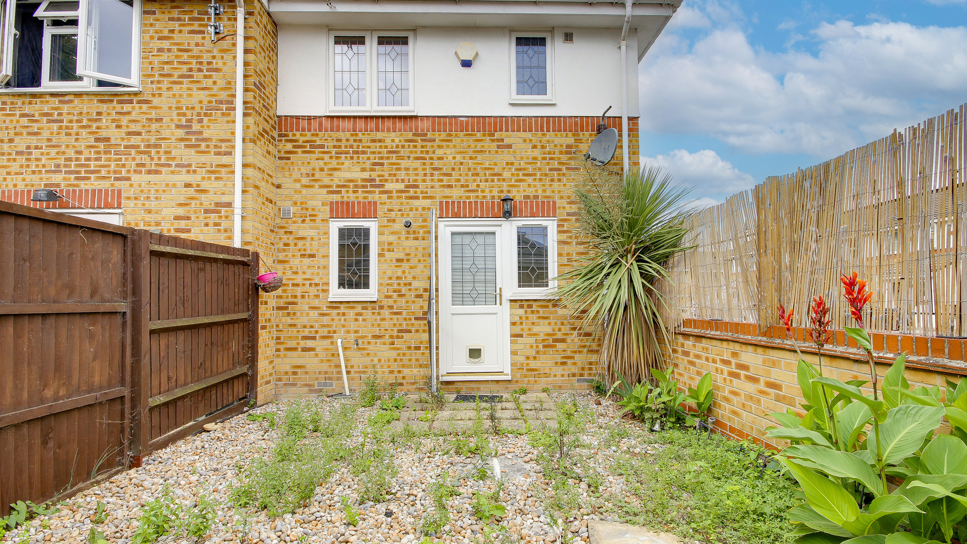 Property For Sale Richard House Drive, Beckton, E16 3 Bedroom End of