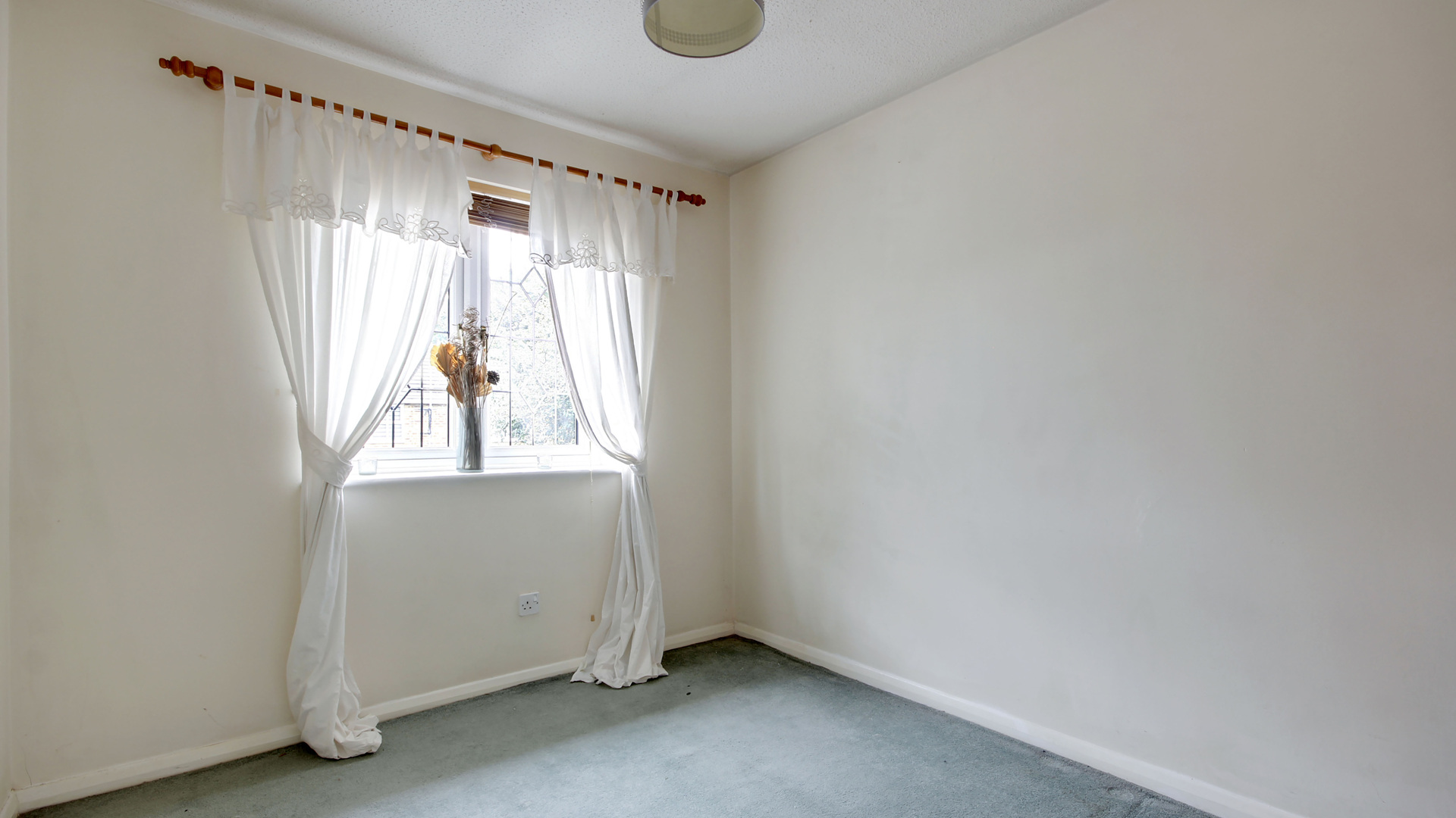Property For Sale Richard House Drive, Beckton, E16 3 Bedroom End of Terrace Alex Neil 003727/1