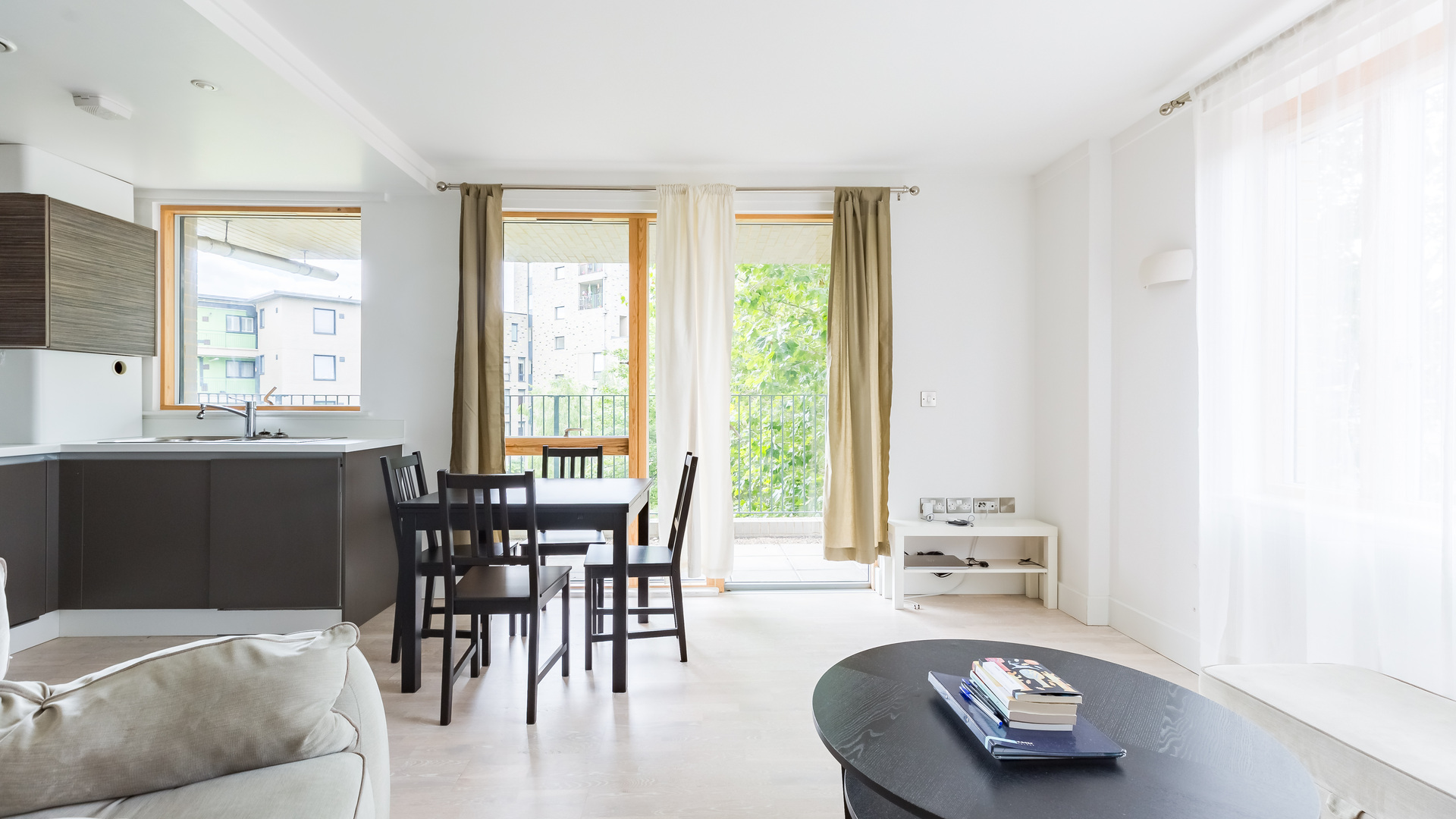 Property For Sale Triangle Apartments, Manchester Road, Isle of Dogs