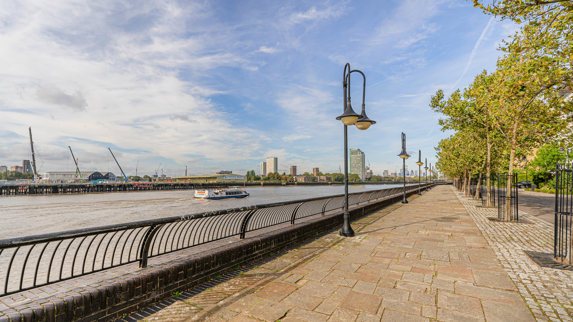 Property For Sale Perry Court, Maritime Quay, Isle of Dogs, E14 2