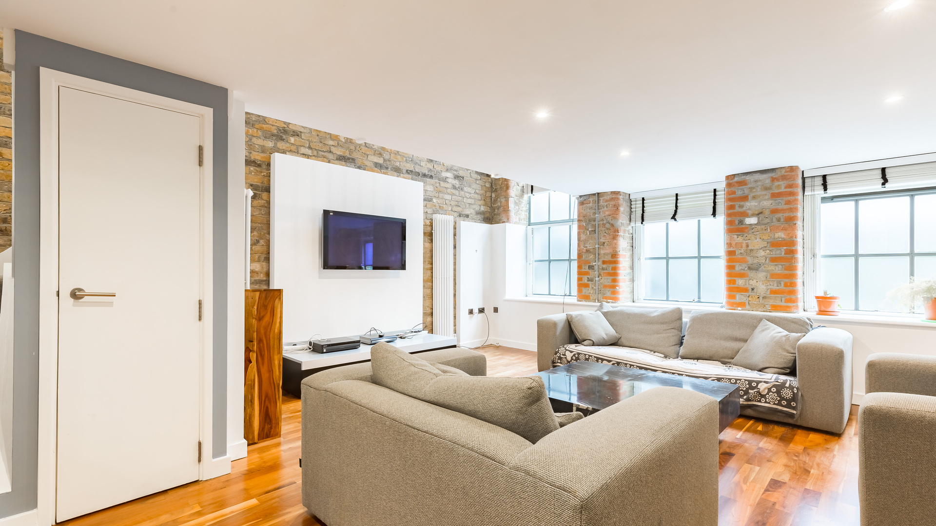 Property For Sale Connaught Works, Old Ford Road, Bow, E3 1 Bedroom