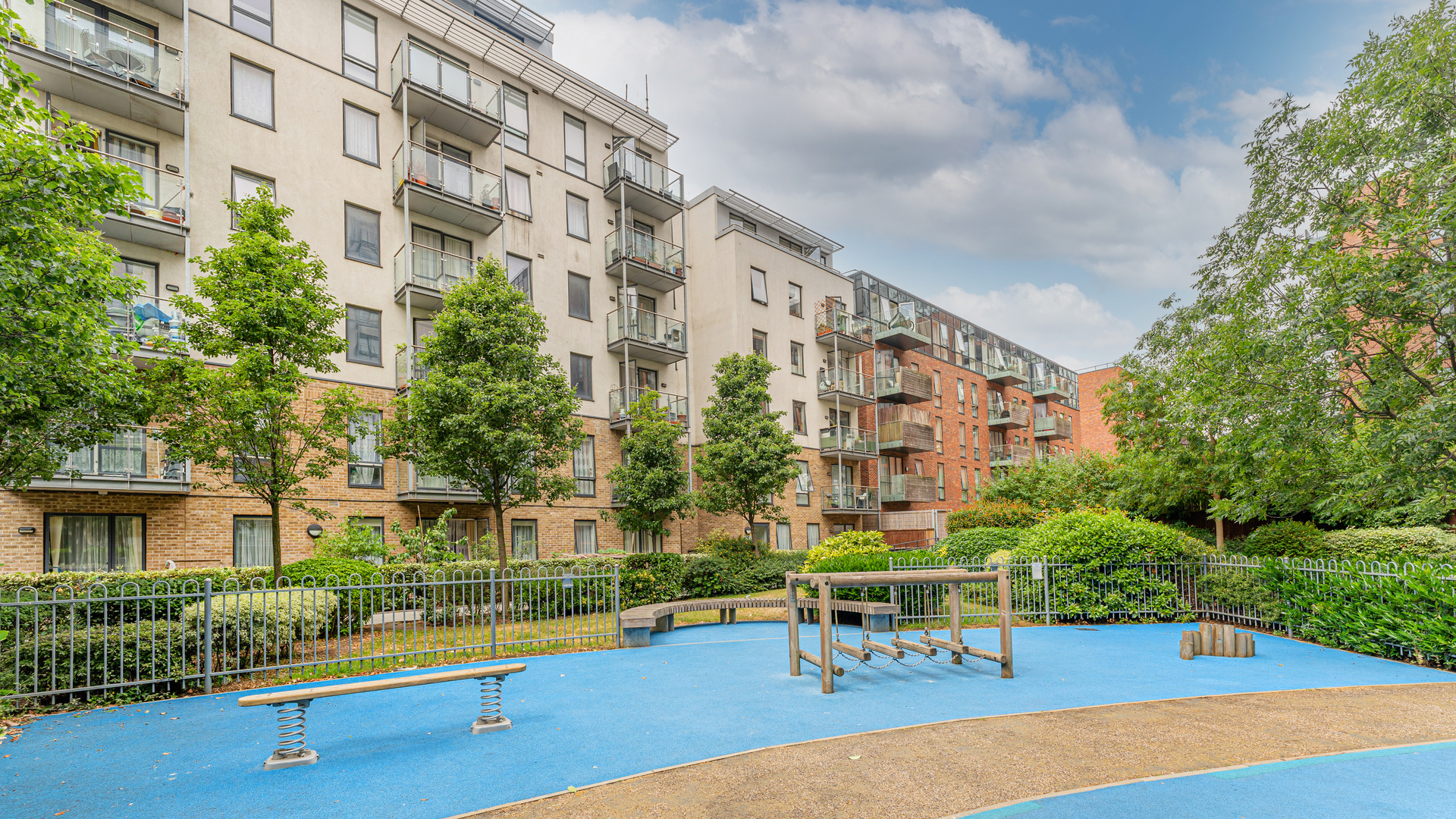 Property For Sale Ashmore House North, Violet Road, Bow, E3 1 Bedroom