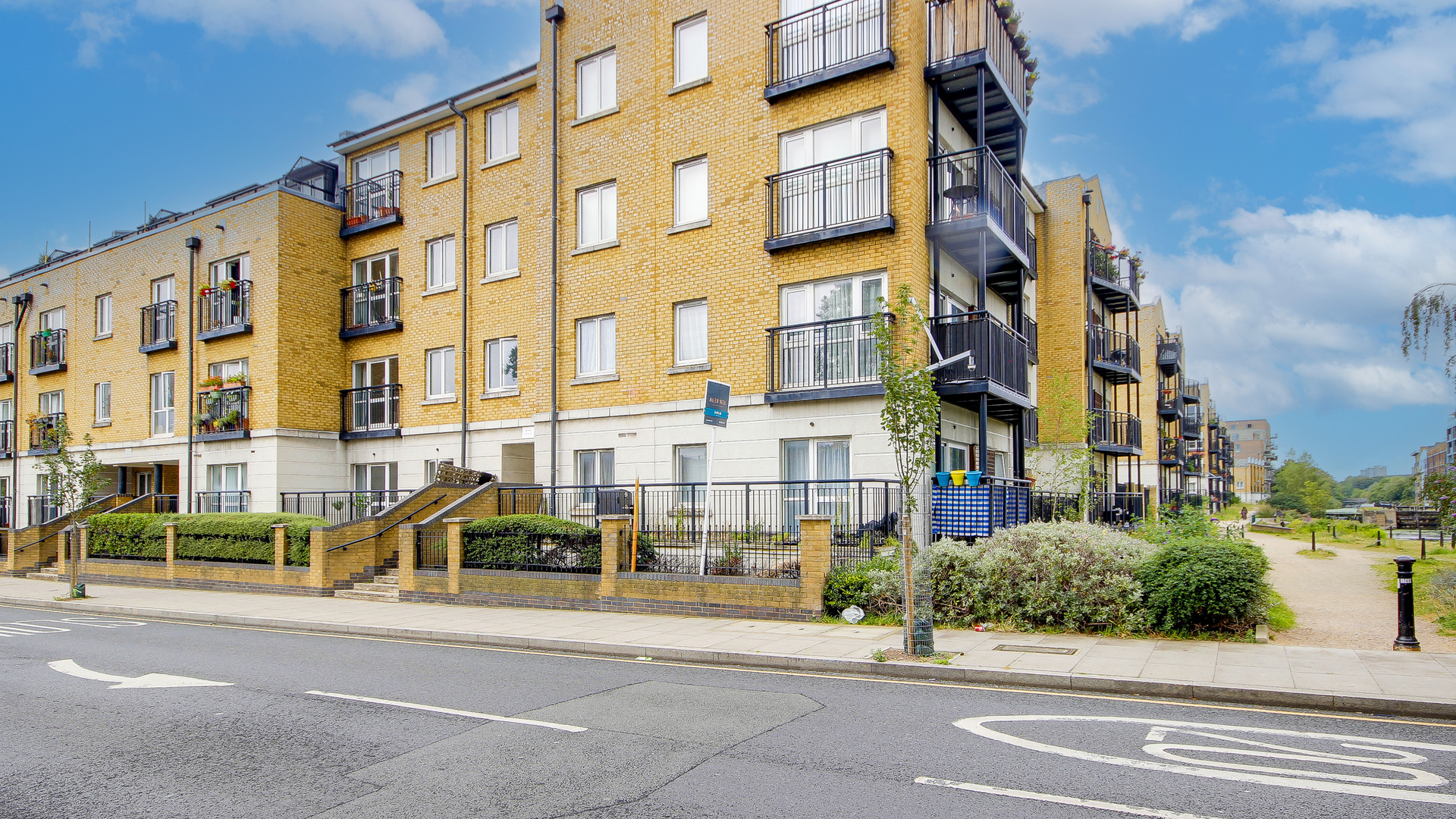 Property For Sale Gray Court, Candle Street, Stepney, E1 | 1 Bedroom ...