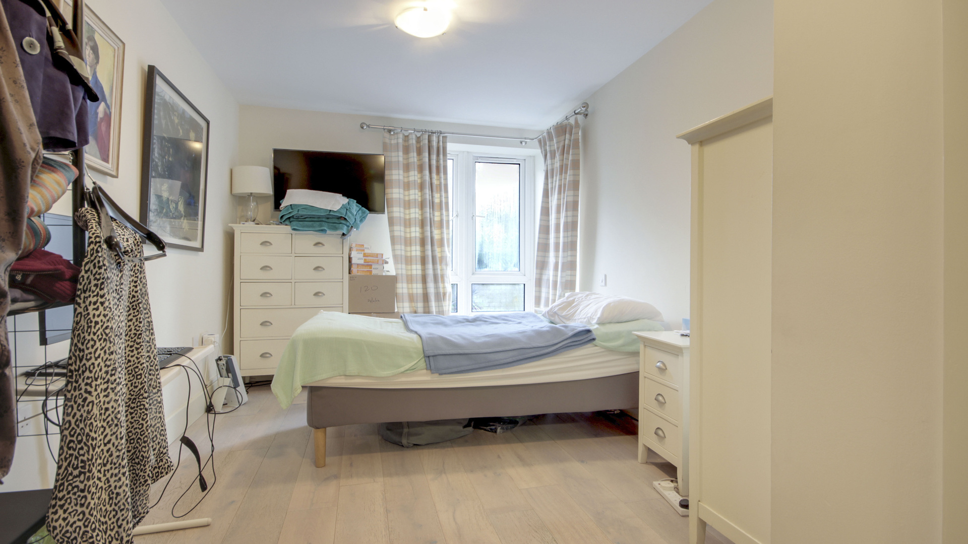 Property For Sale St. Davids Square, Isle of Dogs, E14 2 Bedroom Flat Alex Neil 004037/1