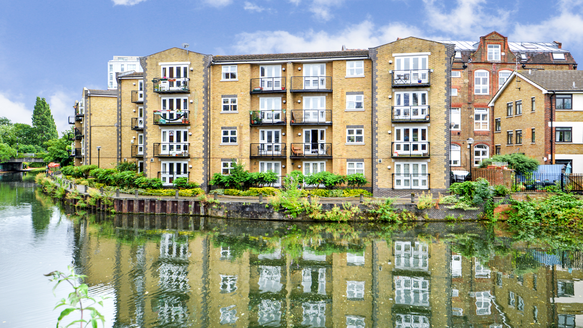 Property photo: Twig Folly Close, Bow, E2