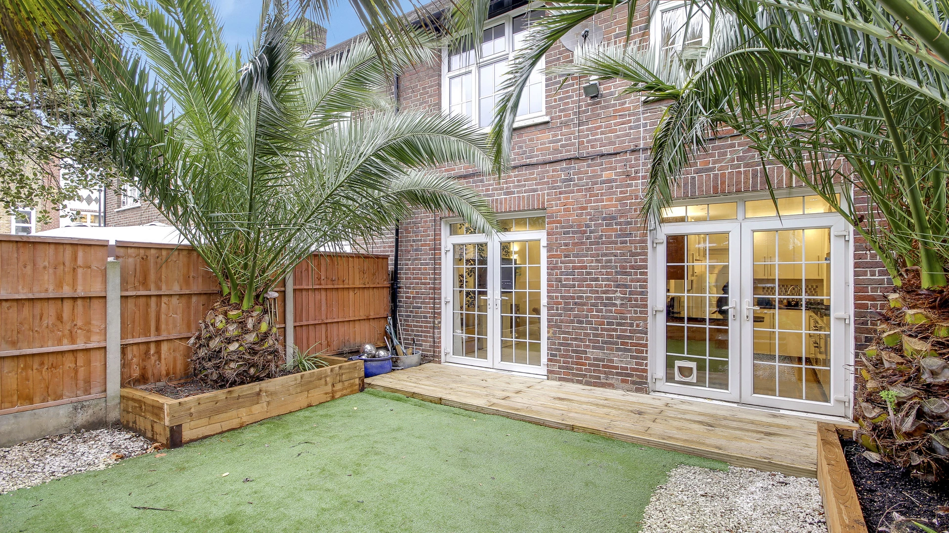 Malam Gardens Poplar E14