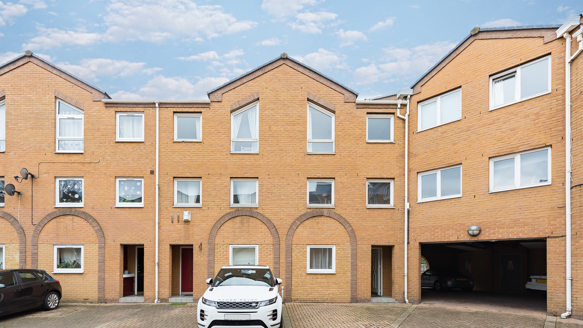 Cyclops Mews Isle of Dogs E14