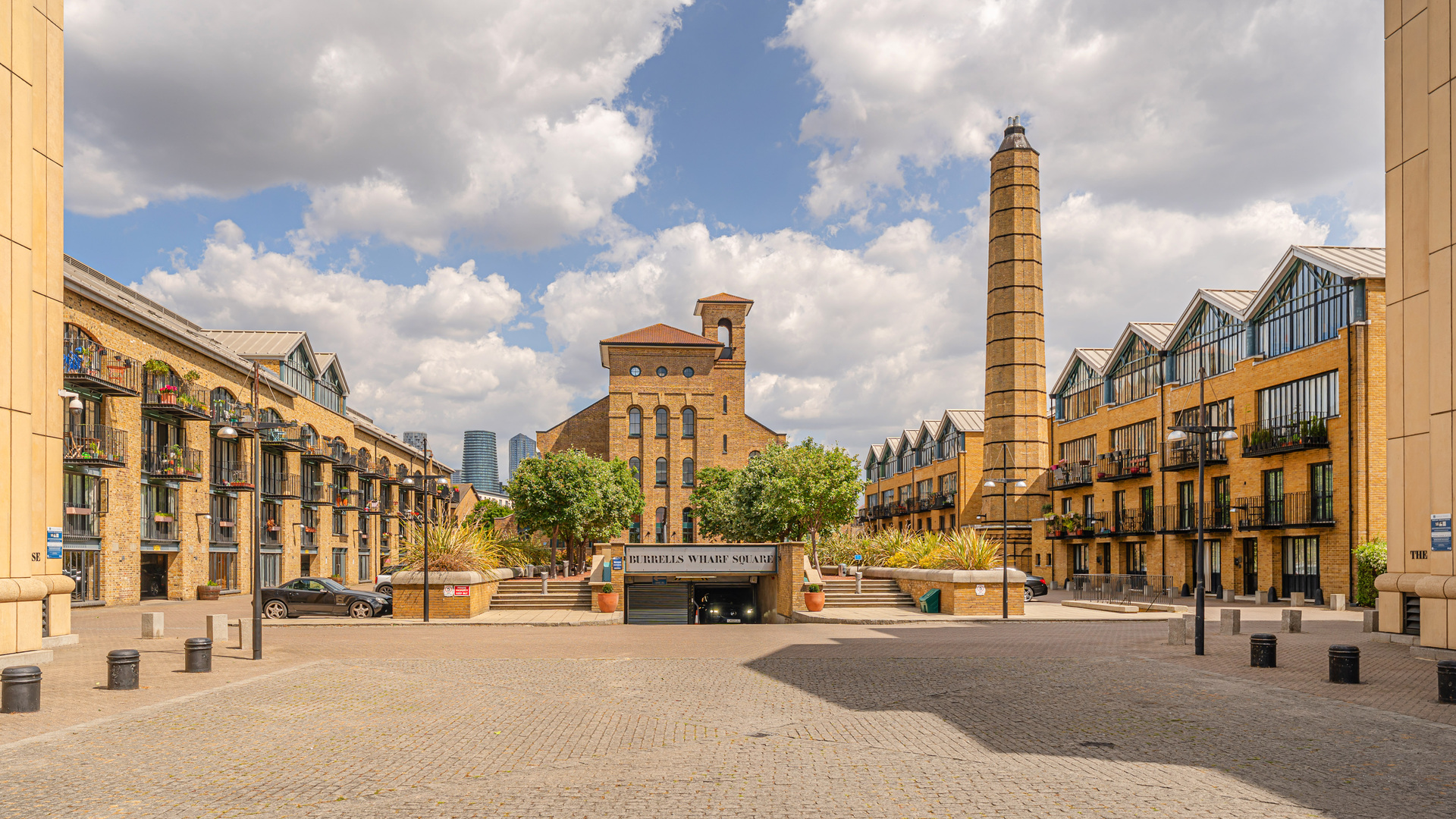 Burrells Wharf Square Canary Wharf E14