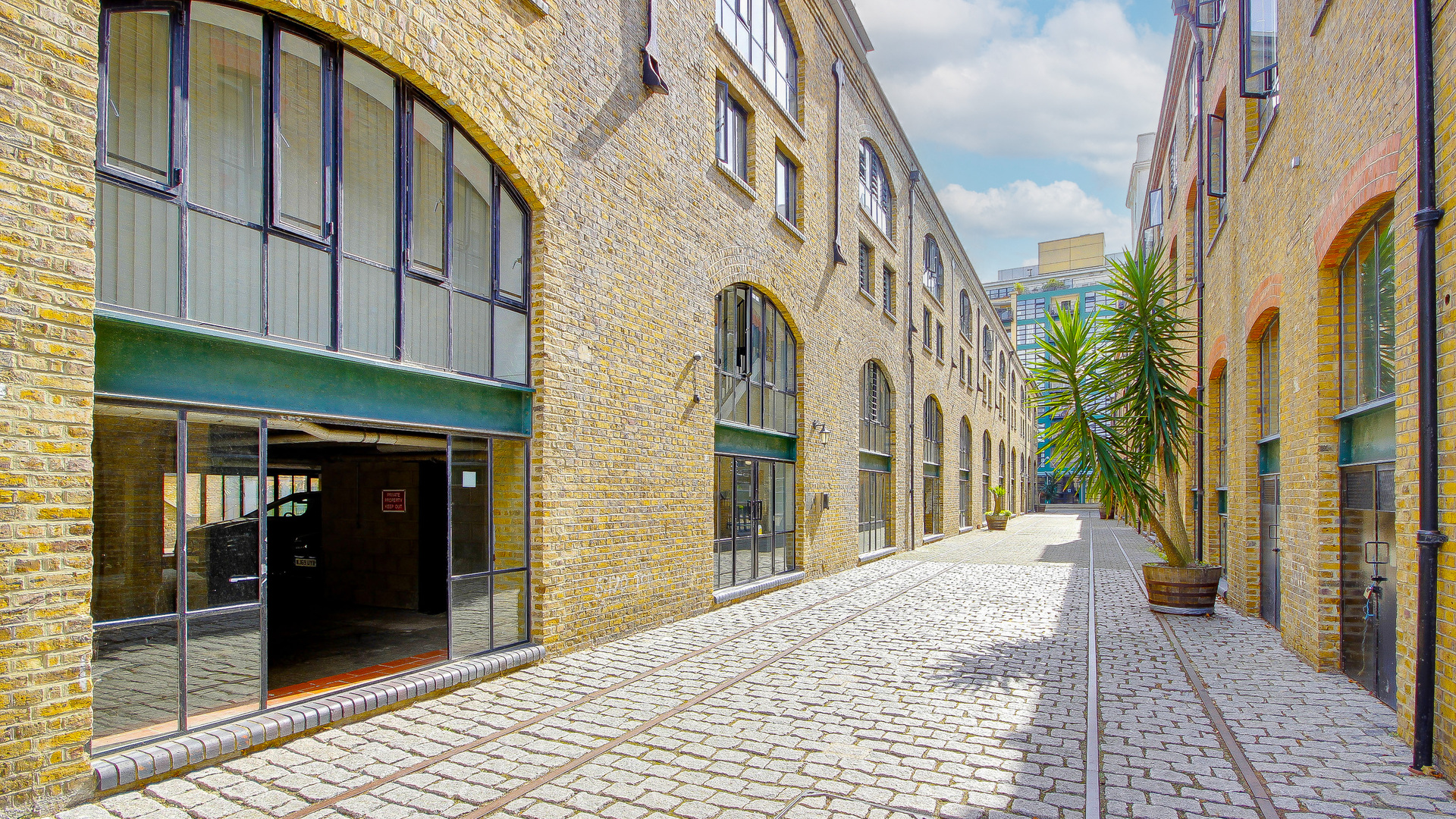 Burrells Wharf Square Docklands E14