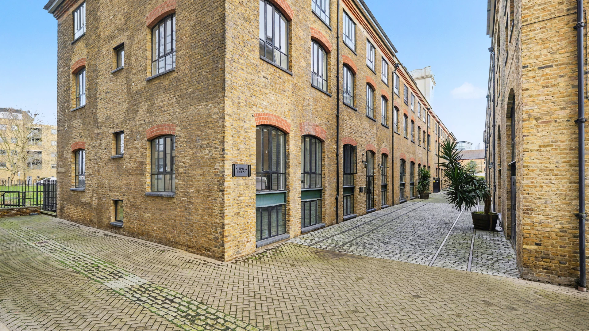 Property photo: Burrells Wharf Square, Canary Wharf, E14