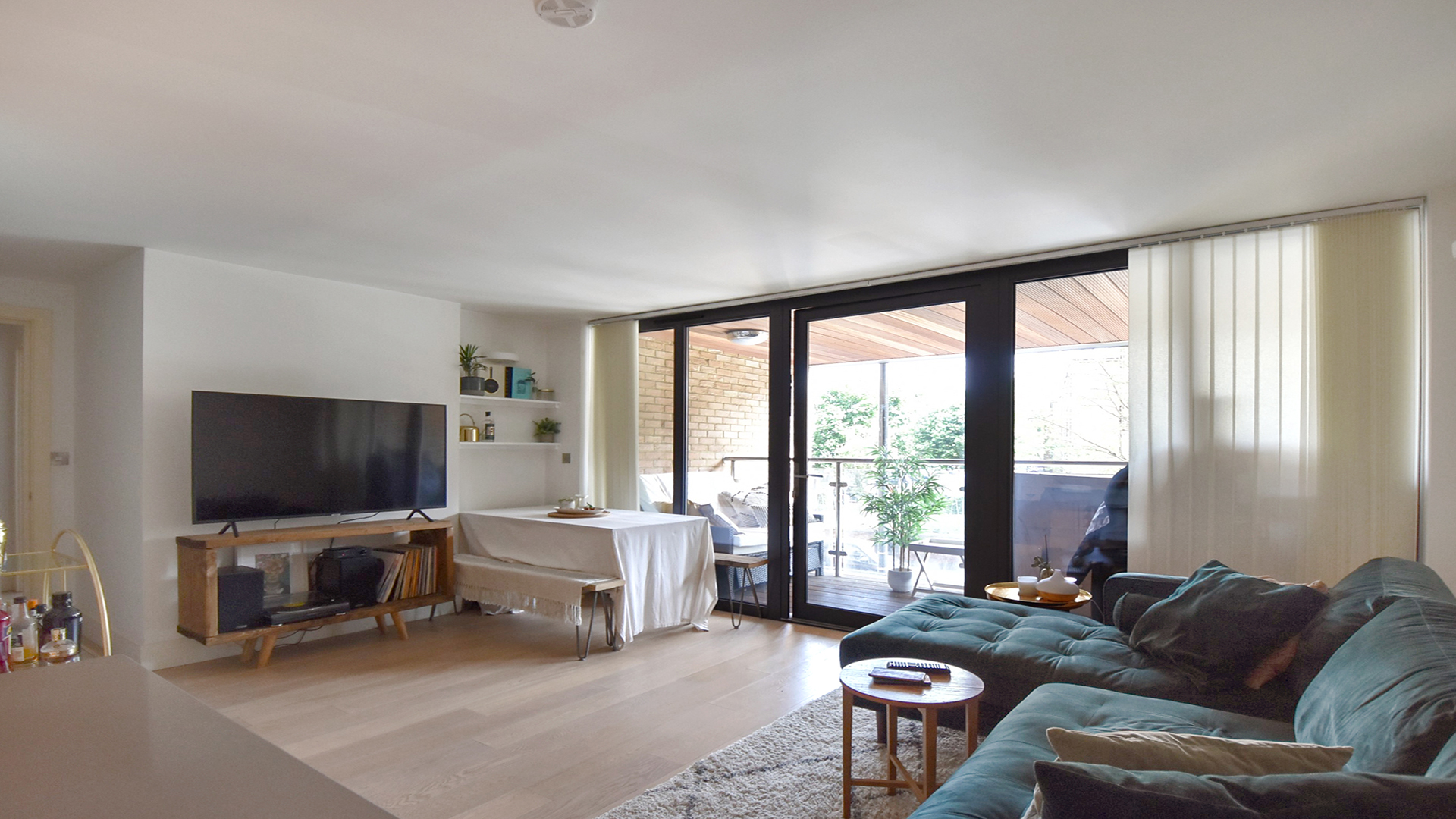 Property For Sale Minton Court, Fairfield Road, Bow, E3 1 Bedroom Flat Alex Neil 003870/1