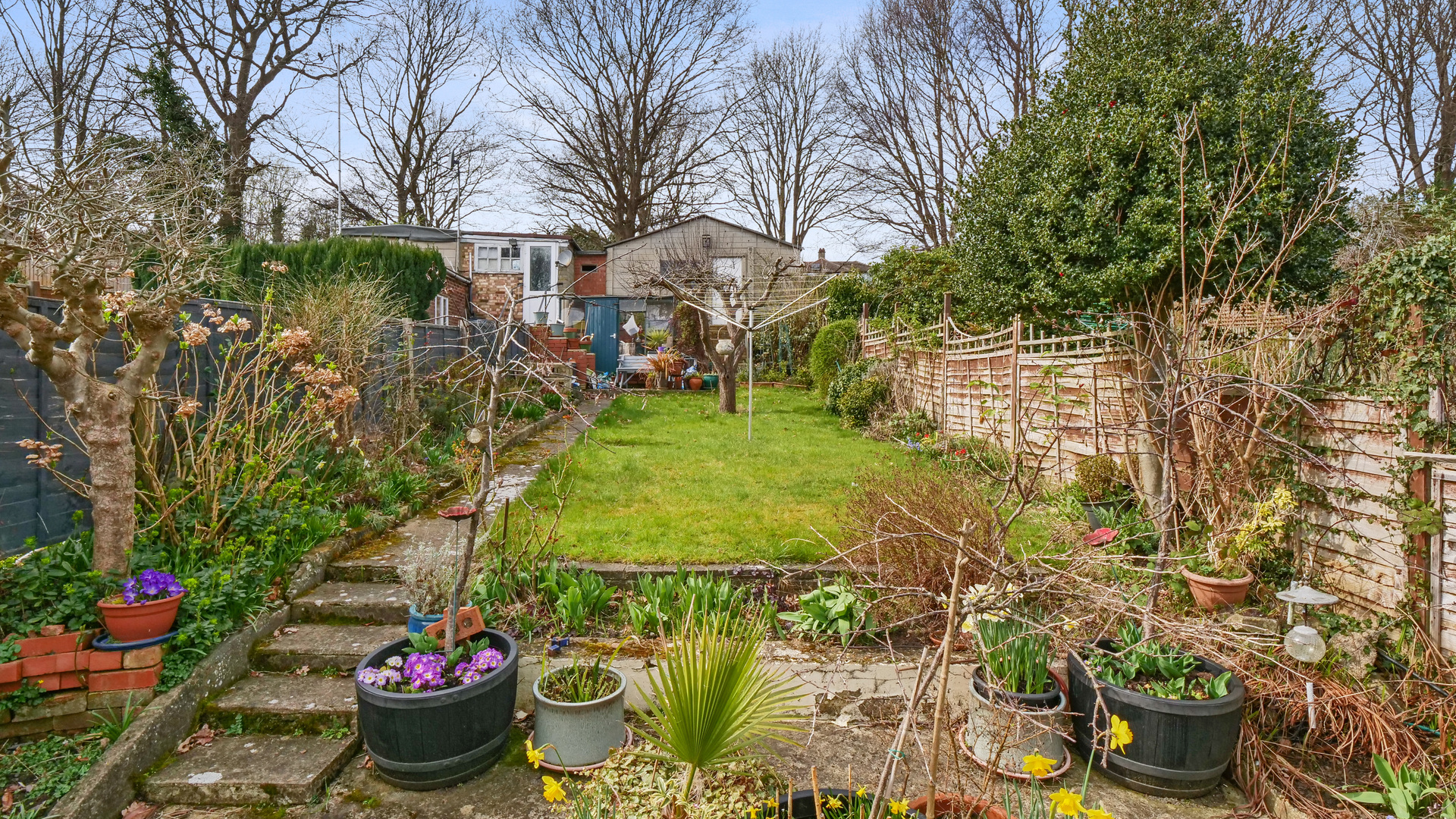 Property For Sale Oak Tree Gardens, Bromley, BR1 3 Bedroom Semi