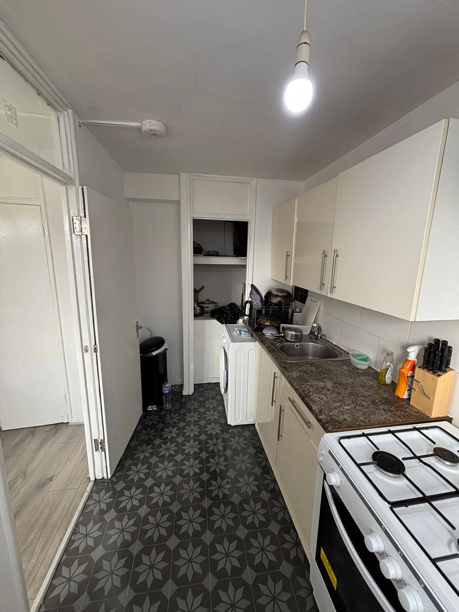 Photo 10