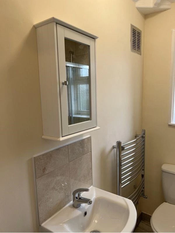 1 The green - bathroom...jpg