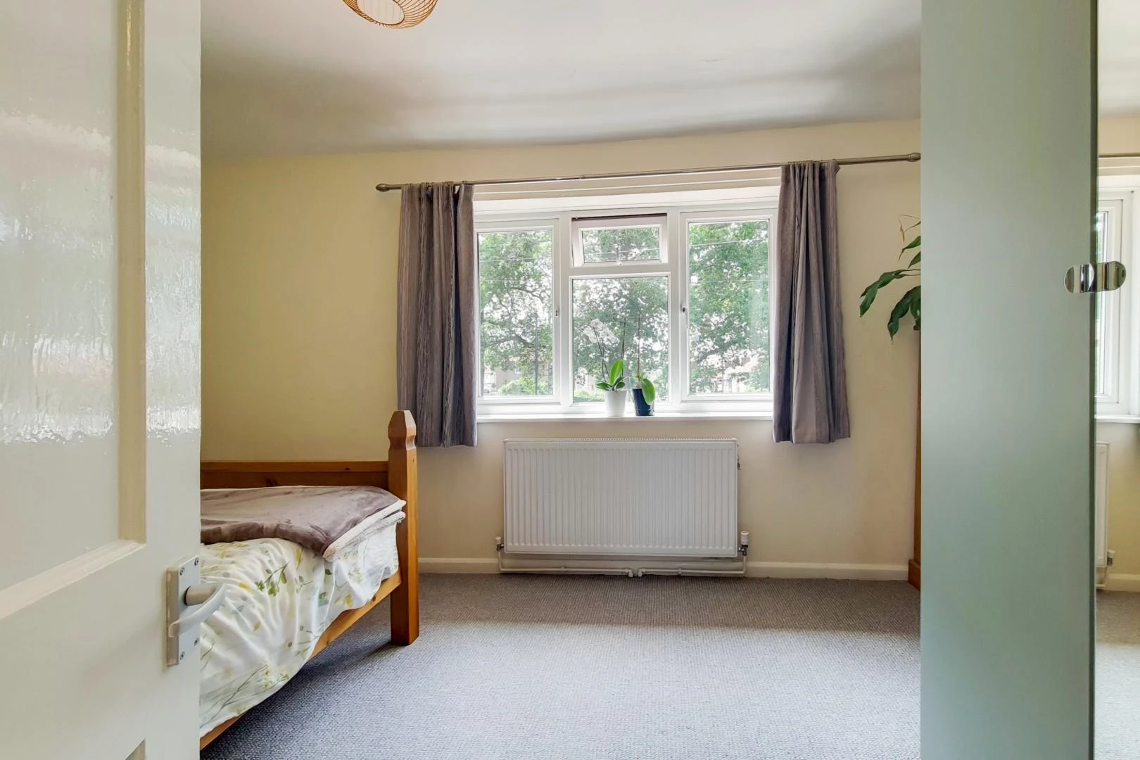 8_Main Bedroom-0.jpg