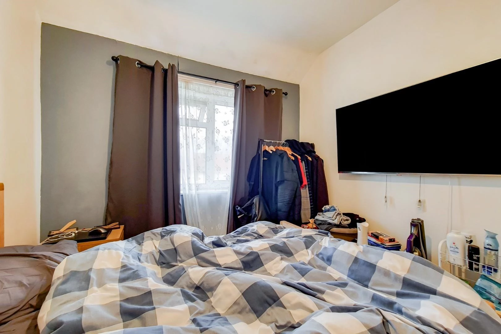 11_Bedroom 2-1.jpg