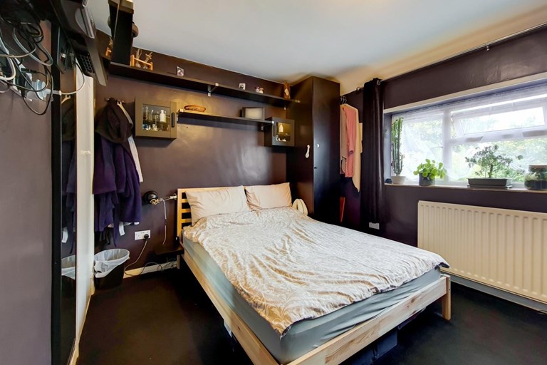 10_Main Bedroom-0.jpg