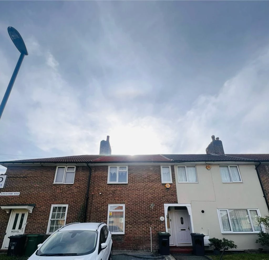 46 ilfracombe front.jpg