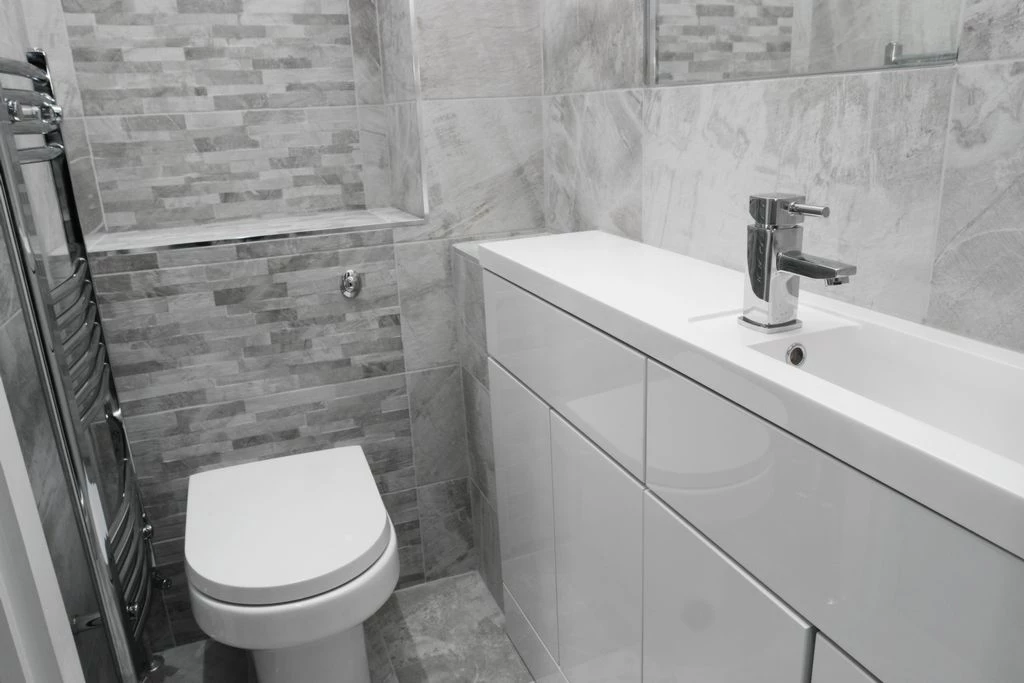 En-suite Shower/WC