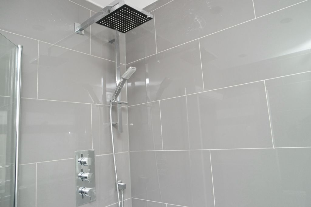 Triple shower valve