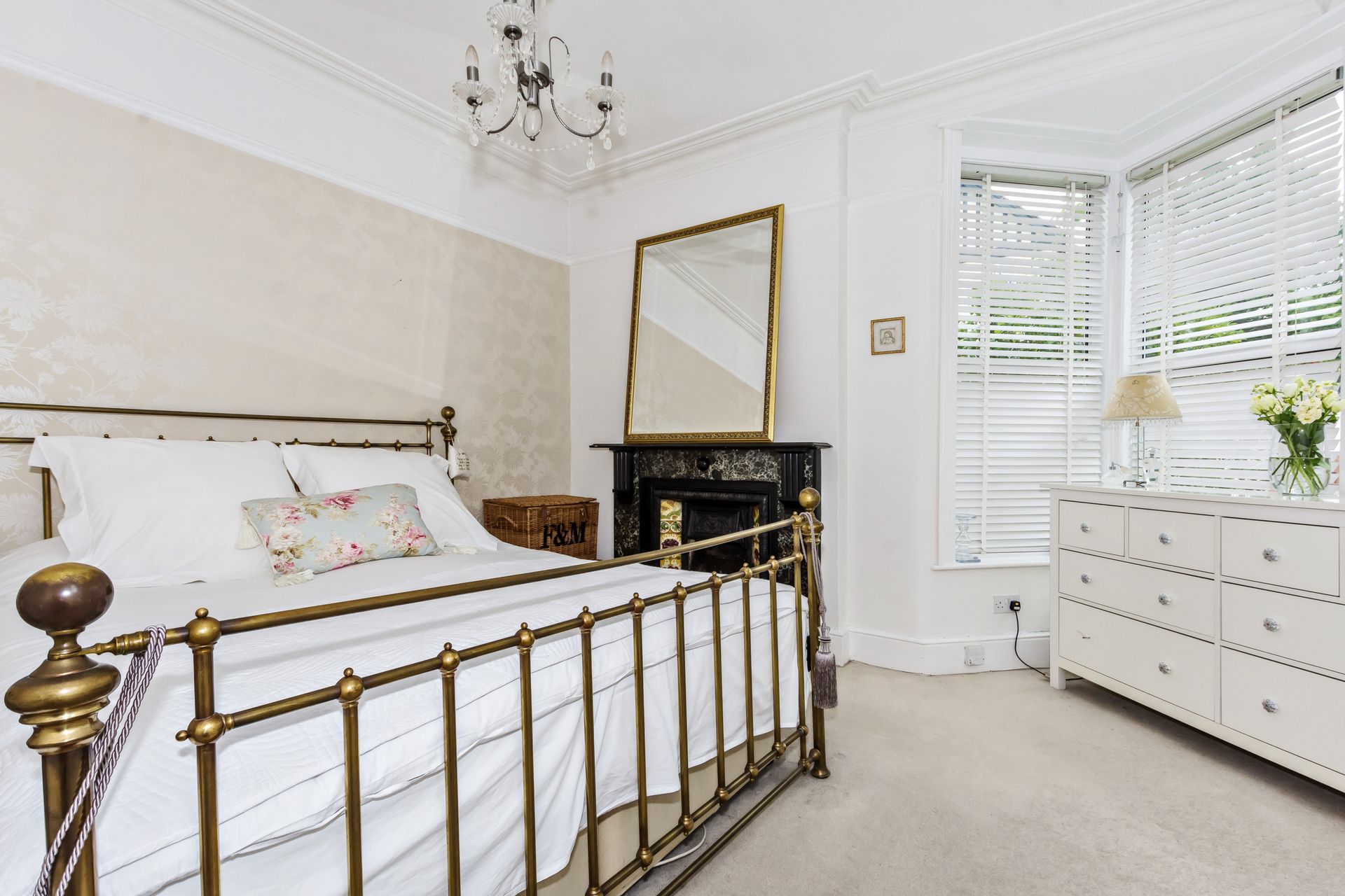 Reception 2/Bedroom 4