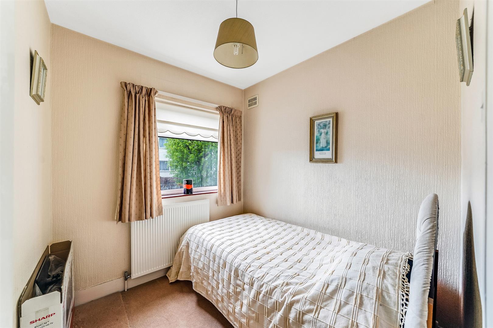 Property For Sale Queens Grove Road, North Chingford, E4 3 Bedroom
